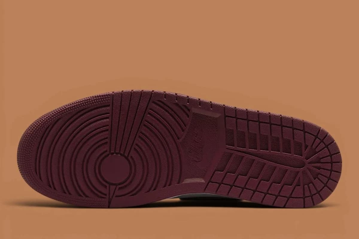 Air Jordan 1 "Love Letter" - SKU DZ5485-201