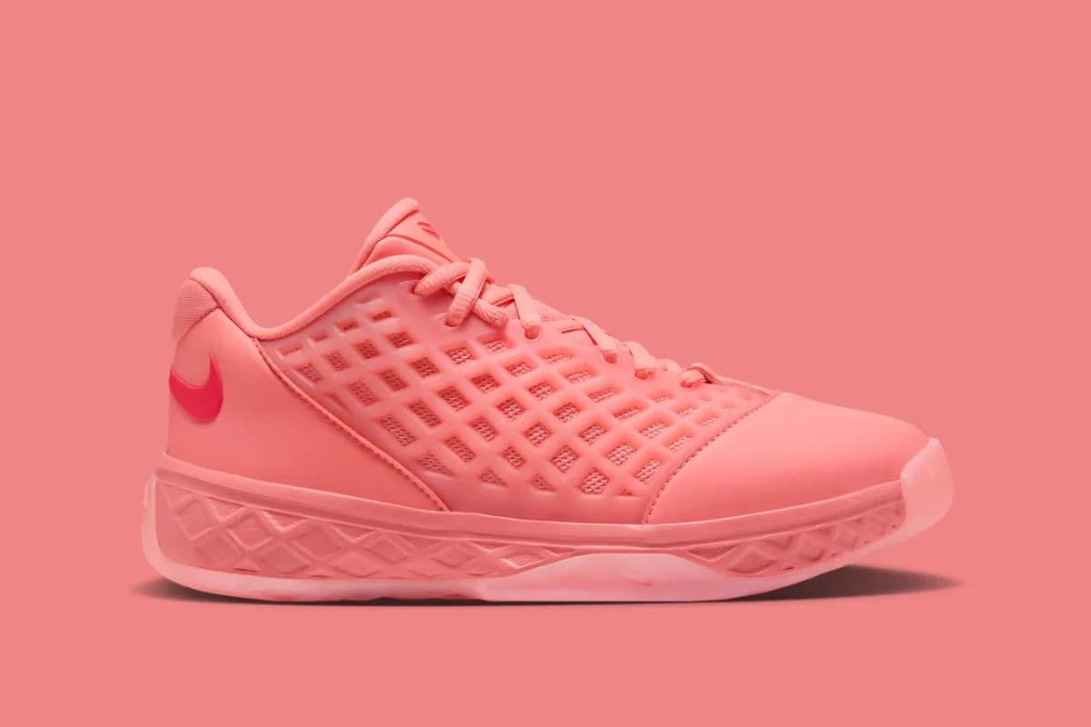 Grade School Nike Kobe 3 Protro Low "Atomic Pink" (GS) - SKU IZ7934-600