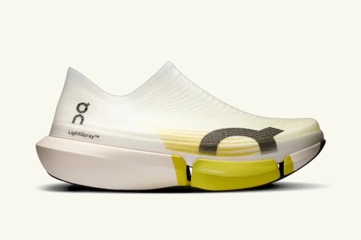 On LightSpray Cloudboom Strike 2 "White Yellow"